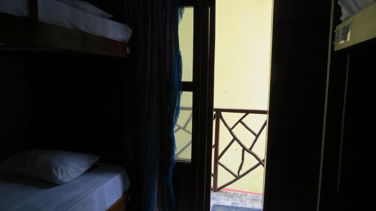 Montañita Esperanto Bed & Breakfast Surf Hostel المظهر الخارجي الصورة